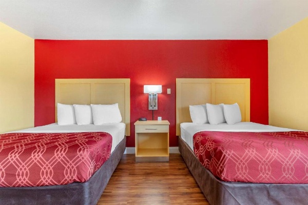 Econo Lodge Clovis image 16