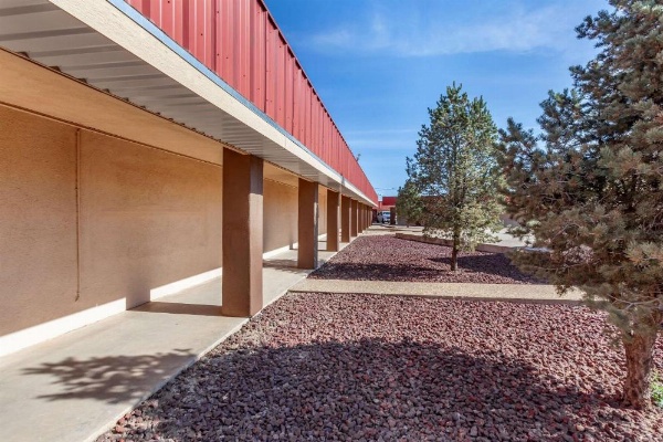 Econo Lodge Clovis image 8
